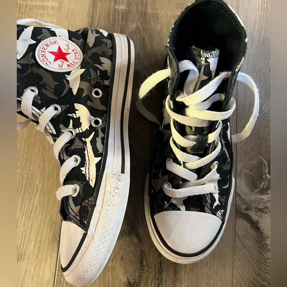 Converse Kids High-Top Sneakers - Black and White With Shark Design Size 1